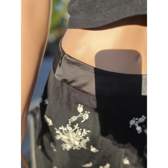 Ann Taylor Skirt 4 Black White Mesh Overlay Floral Midi Side Zip Lined A-Line - Picture 8 of 9